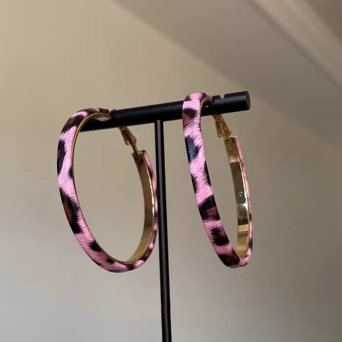 Boucles d'oreilles créoles rondes en cuir PU 50MM à imprimé léopard rose pour femme