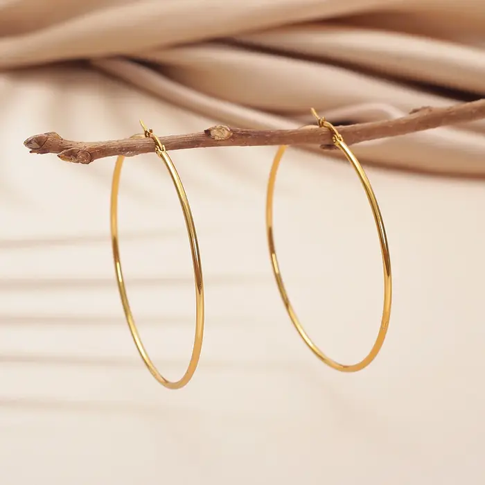 Grandes boucles d'oreilles couleur or pour femmes