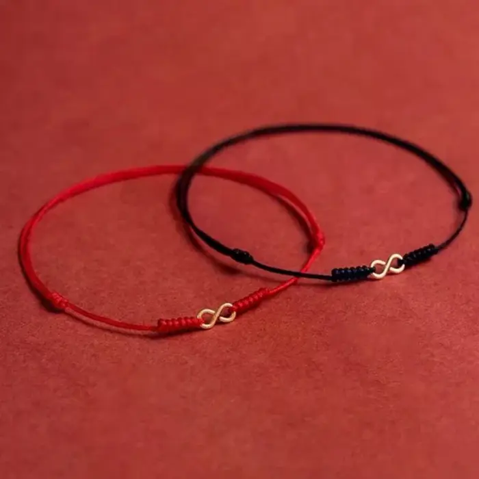 Bracelet en corde rouge tressé à la main en coton avec boucle simple pour femmes occasions spéciales ethnique original