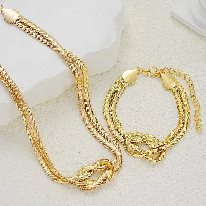 Ensemble collier et bracelet à double couche pour femmes