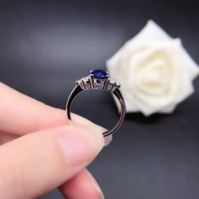 Bague de fiançailles en or blanc 14 carats pour femme