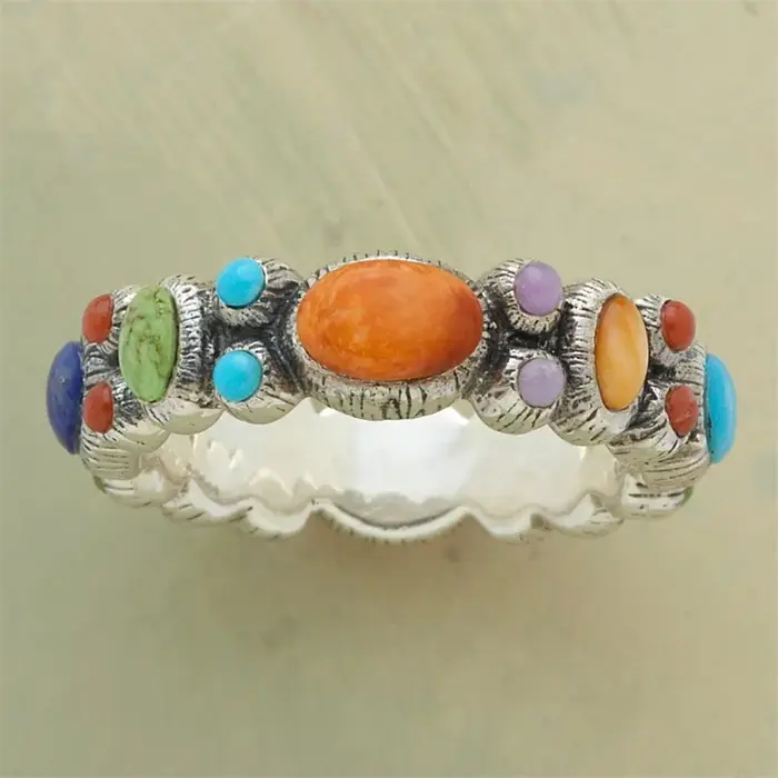 Bague vintage pour femme en argent avec pierres multicolores incrustées