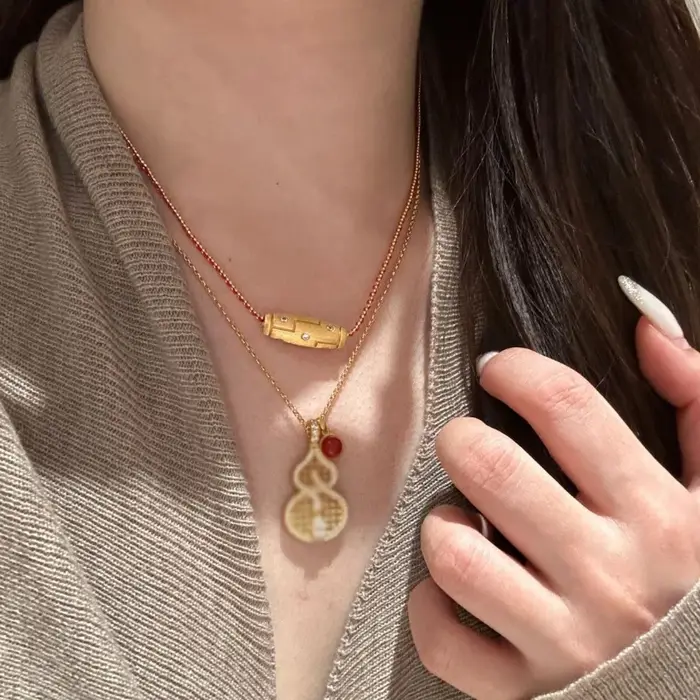 Rétro nouveau style chinois artisanat en or ancien incrustation de diamant Tianzhu corde tressée rouge collier pendentif breloques bijoux de Banquet