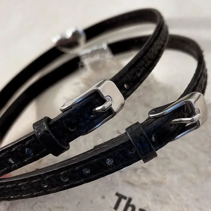 Collier gothique vintage noir pour femmes collier torques en cuir punk chaîne foncée bijoux tendance années Y2K pour occasions spéciales