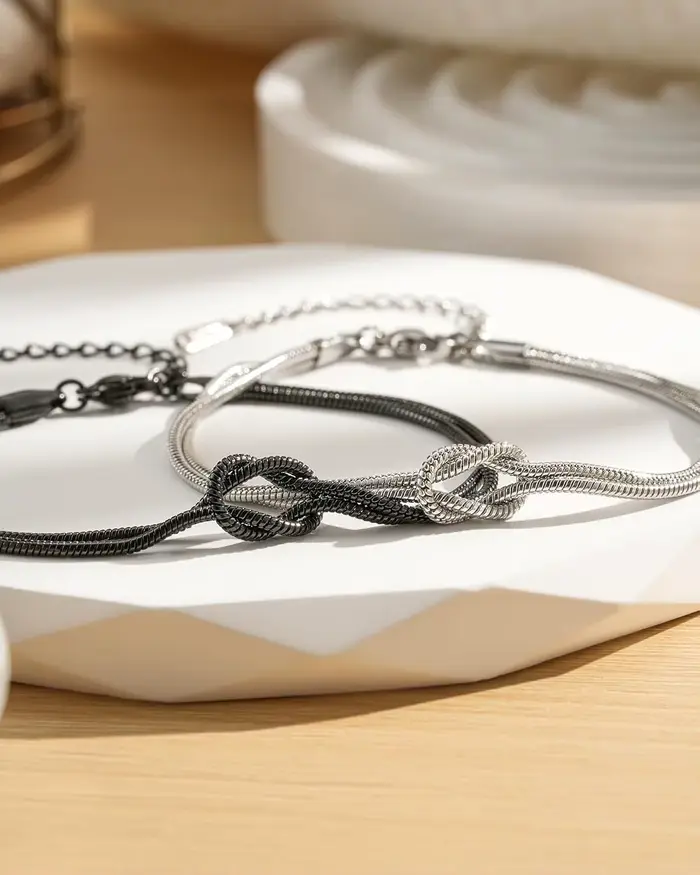 Bracelets de couple assortis