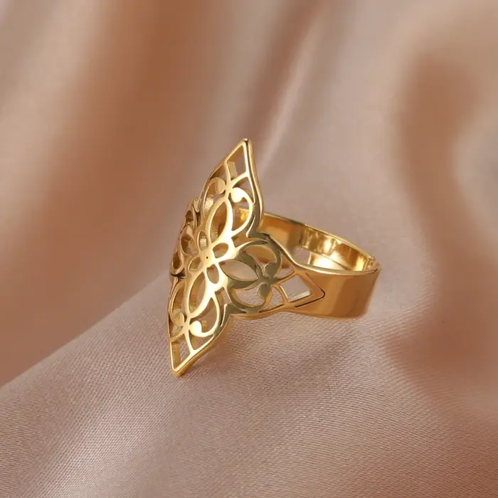Bague en acier inoxydable Fleur de Vie avec plaquage or 18 carats pour femmes pour occasions spéciales et cadeaux de couple