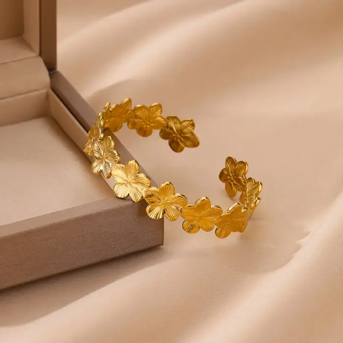 Bracelet à fleurs pour femmes
