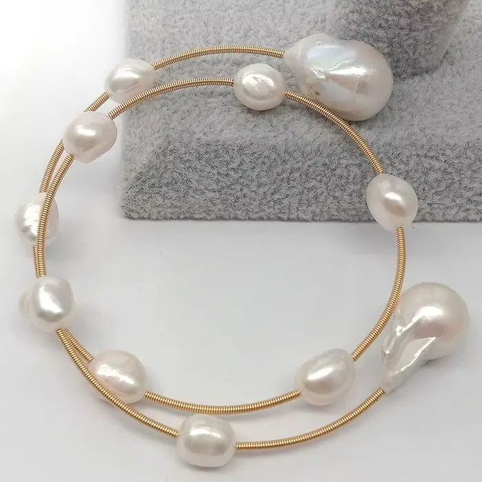 Bracelet en perle baroque d'eau douce naturelle pour femmes élégantes occasions spéciales classique ajustable