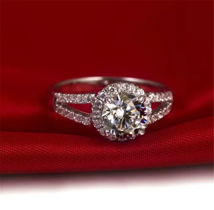 Bague en or blanc massif 14K