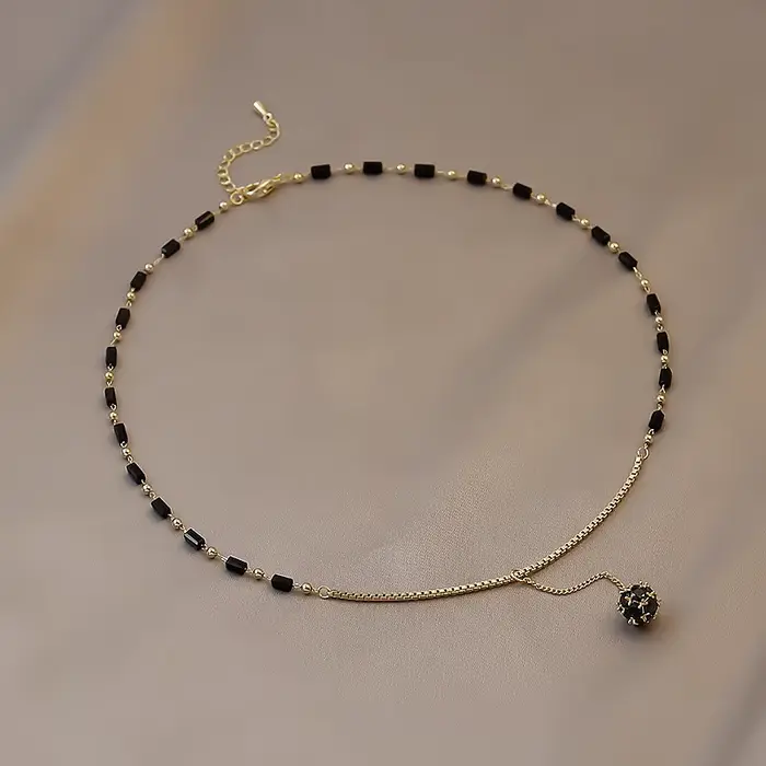 2025 nouveaux bijoux pour femmes mystérieux Sexy noir cristal Zircon boule pendentif collier fête luxe collier filles accessoires