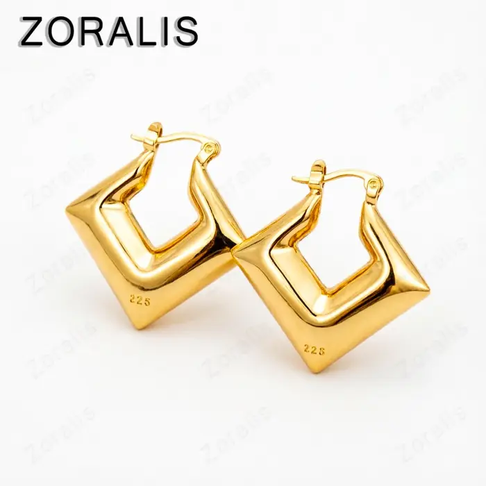 Boucles d'oreilles carrées en or 18 carats élégantes pour femmes occasions spéciales fiançailles mariage anniversaire