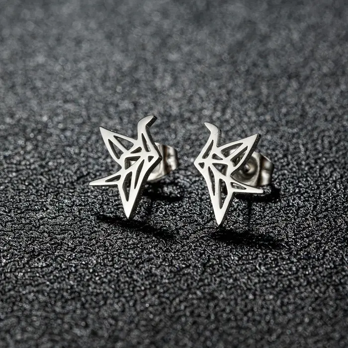 Boucles d'oreilles à tige de grue d'origami sauvage pour femmes