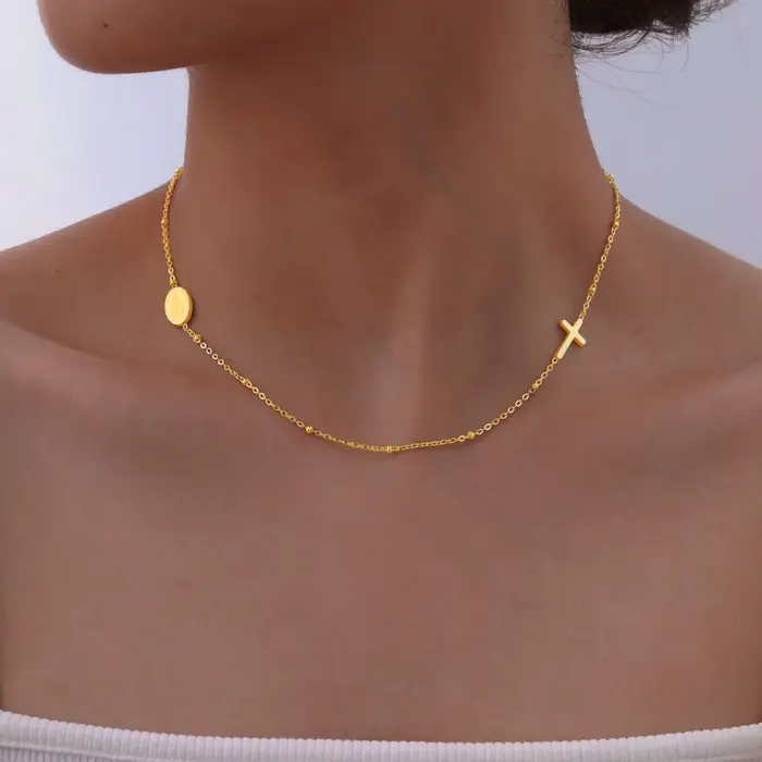 Collier croix catholique chrétienne pour femme