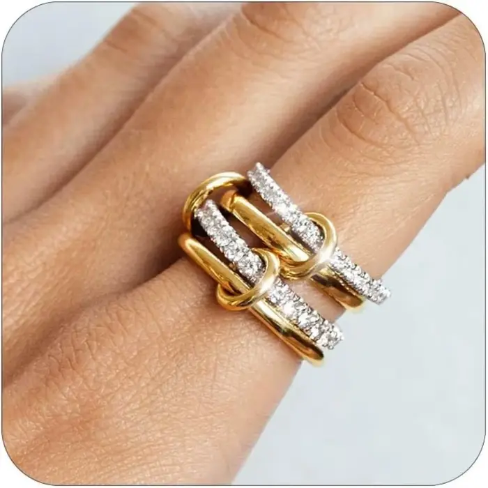 Bague en Zircon plaqué or 18 carats design futuriste pour homme et femme avec pierres précieuses en blanc, rouge, noir et vert pour toutes les occasions sociales et professionnelles