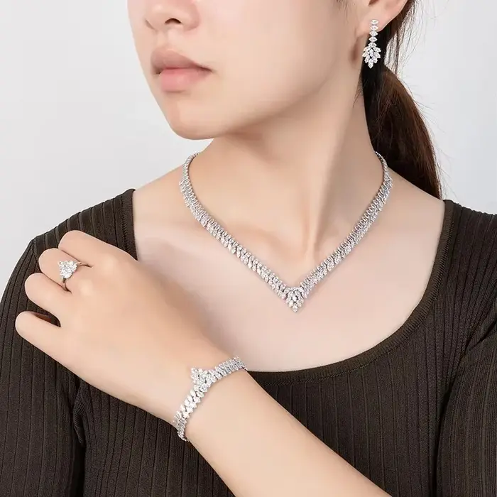 Ensemble de bijoux HADIYANA