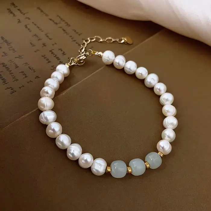 Bracelet en perles d'eau douce baroques et pierre de Jade naturelle