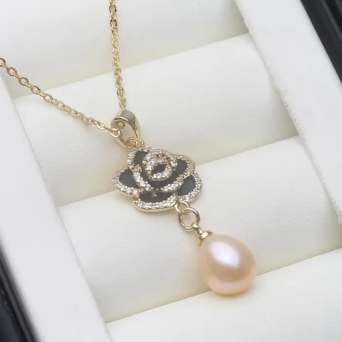Colliers de perles d'eau douce originales pour femmes