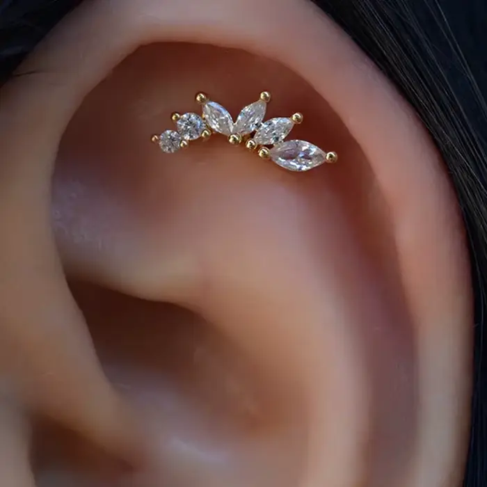 1PC Boucles d'oreilles délicates en zircone cubique à dos plat pour cartilage