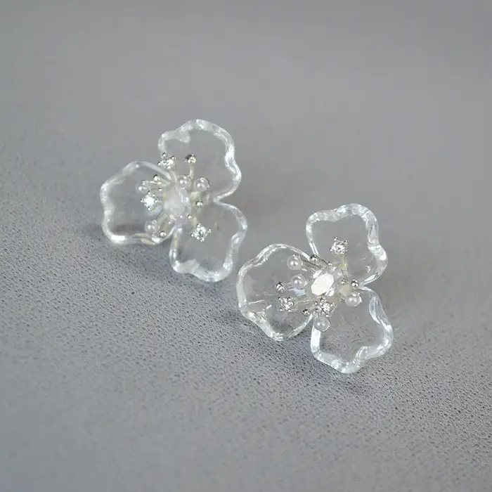 Boucles d'oreilles à fleurs en résine pour femmes, boucles d'oreilles transparentes en acrylique, bi