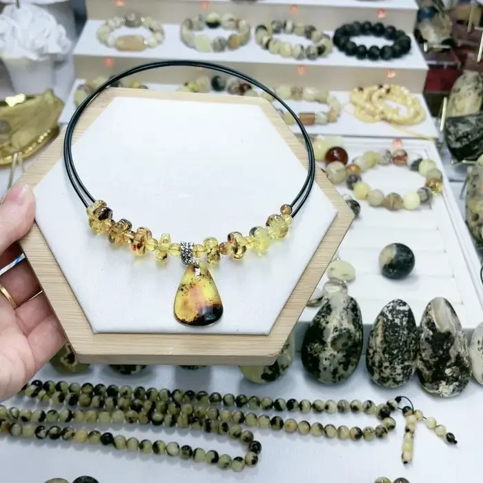 Nouveau Collier en Ambre 2026 – Cadeau Unique