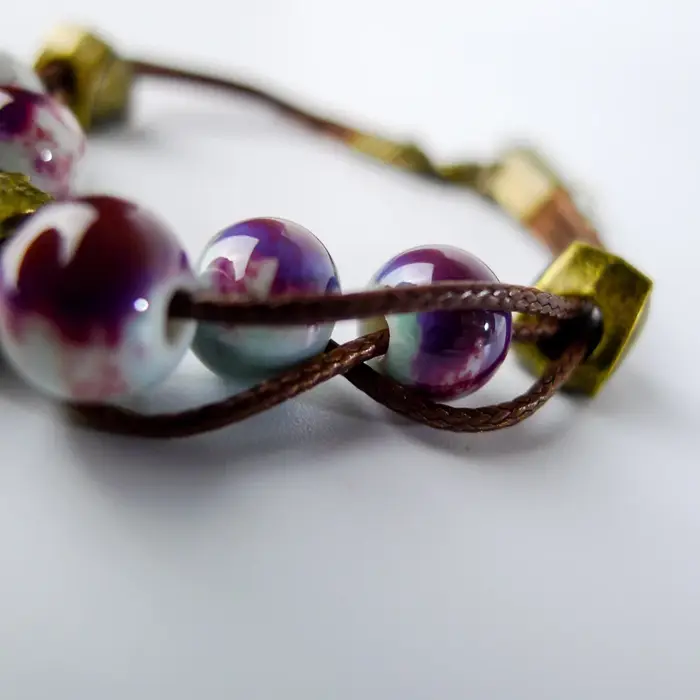 Bracelet en céramique bohème fait à la main avec breloque plante pour femmes occasions spéciales