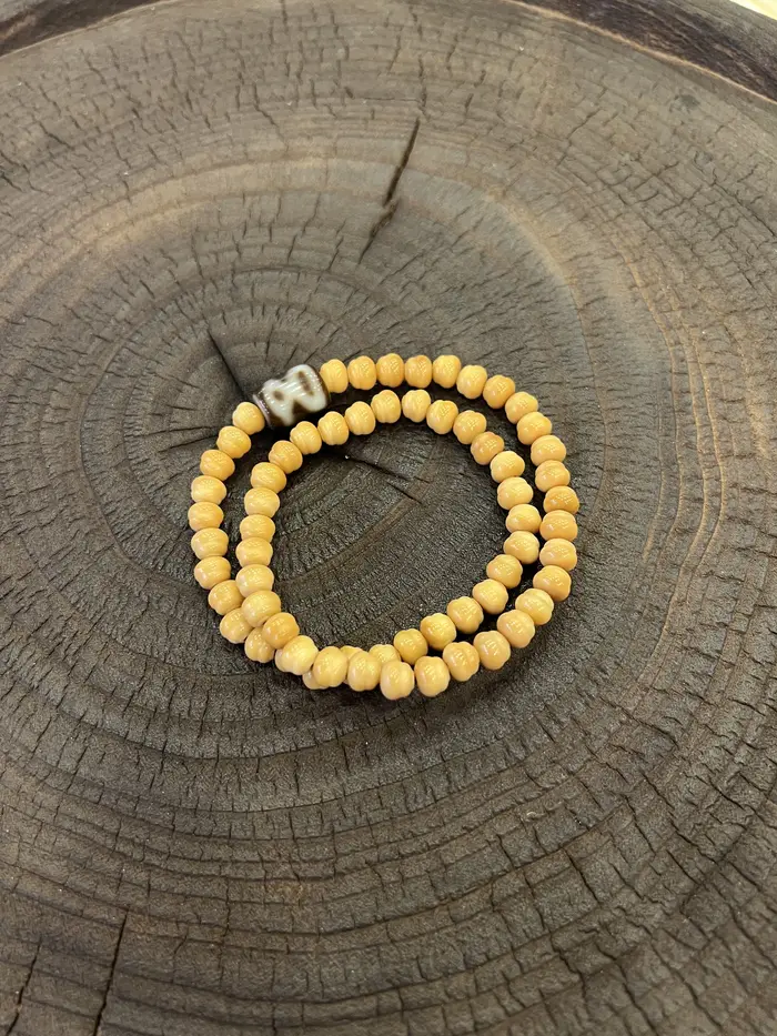 Bracelet à double boucle en perles de citrouille Bodhi jaunes