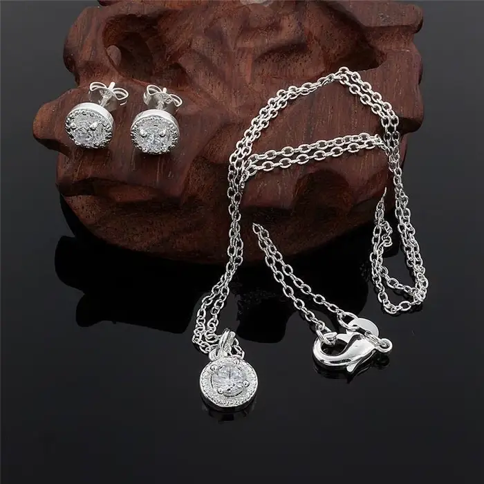 Ensemble de bijoux plaqués argent brillant