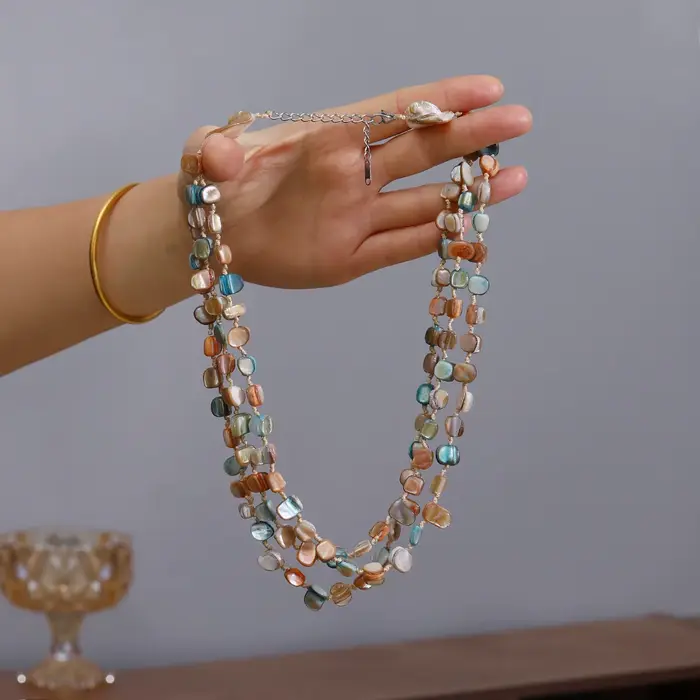 Collier de perles de coquillages multicouches luxueux pour femmes, collier ras du cou coloré, design