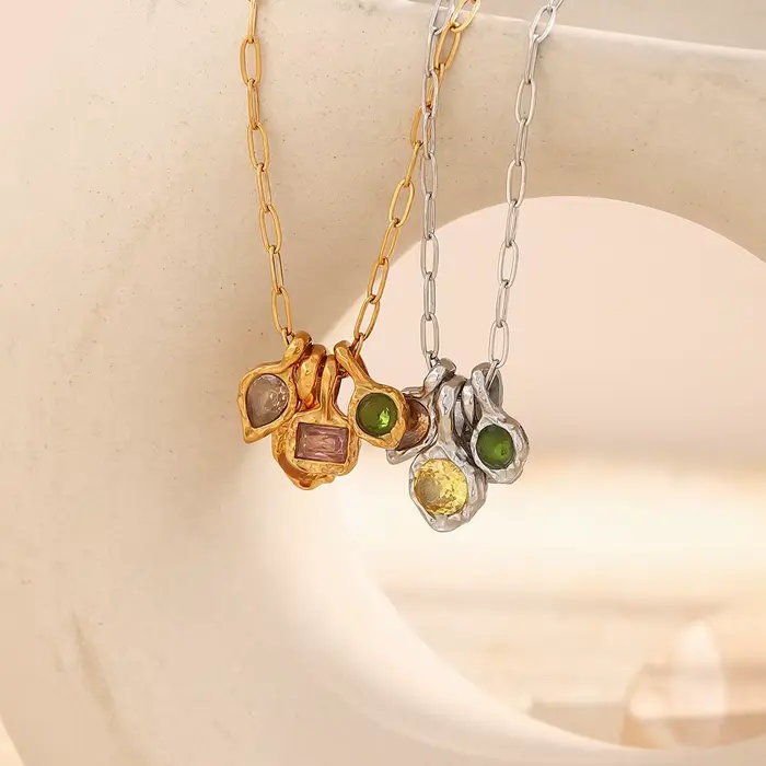 E.B.belle Molten Hammer Collier pendentif en pierres précieuses irrégulières et colorées, chaîne trombone en acier inoxydable 316L, bijoux de mode pour femme, nouveauté
