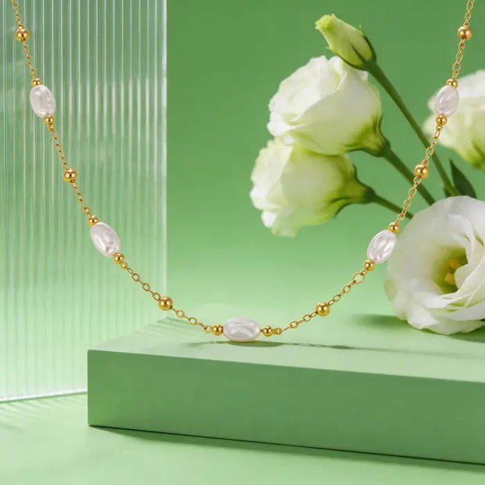Collier en perles d'imitation pour femmes élégant, cadeau pour occasions spéciales, bijou chic en cuivre, style géométrique, collier long en forme de Y, cadeau pour mère