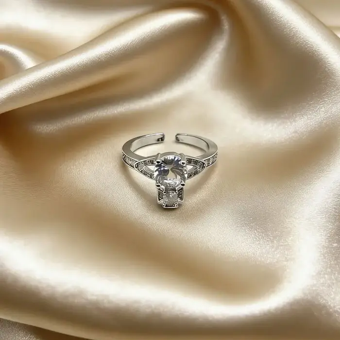 Bague Ouverte Ajustable Élégante Design Planète Entièrement Sertie de Zirconium Saturne