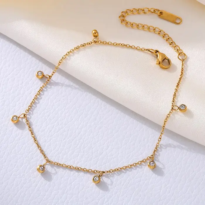 Chaîne de cheville pour femme en acier inoxydable avec breloques multi-zirconiums