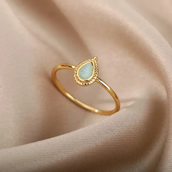 Bagues en opale goutte d'eau pour femmes