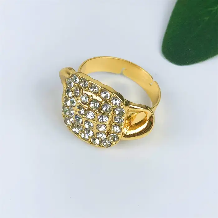 Ensemble de bijoux vintage pour femme style classique fleuri 18K plaqué or bijoux de fête occasions spéciales anniversaire mariage engagement