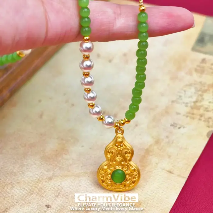 Collier en pierre verte avec pendentif gourde dorée pour femmes, bijoux vintage pour mariage et anniversaire