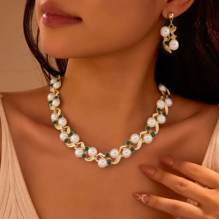 Ensemble de boucles d'oreilles et collier en perles turquoise polyvalentes pour femmes