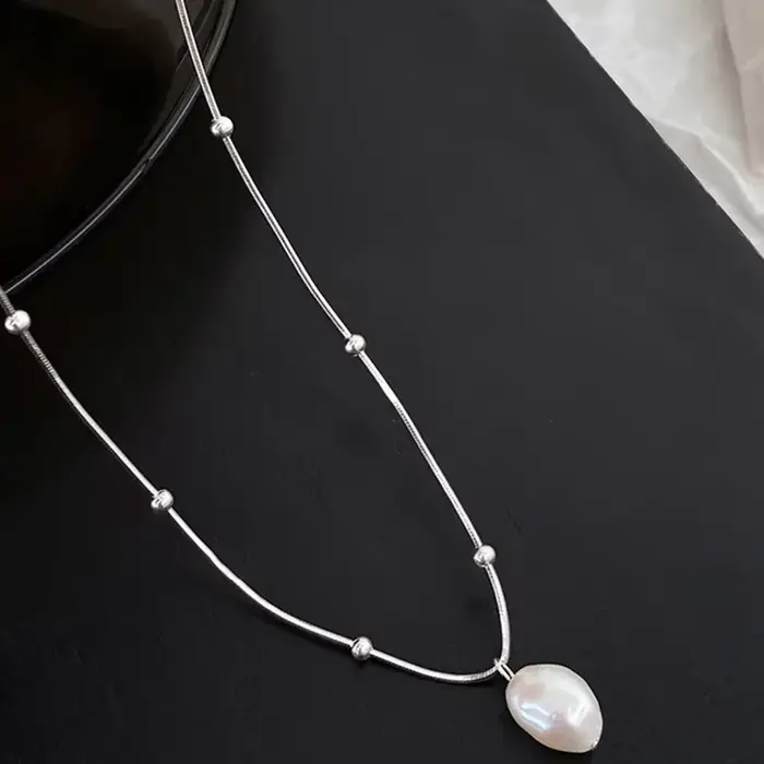Collier pendentif en perles d'eau douce pour femmes, chaîne en argent, collier délicat, bijoux éléga