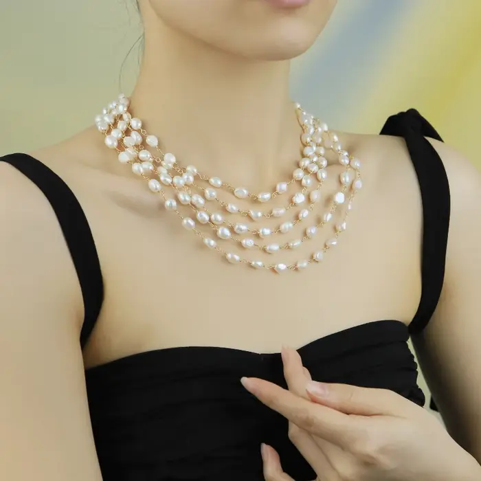 Collier de perles naturelles multicouches