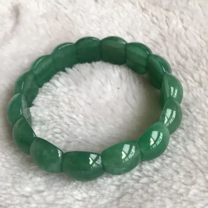 Bracelet vert naturel, main classique pour hommes et femmes