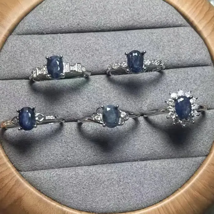 Bague réglable en saphir noir naturel de faible qualité, 5 anneaux, environ 5x7mm, AKAC, envoyée au 
