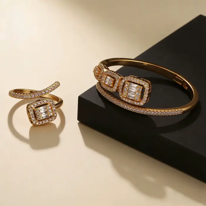 Ensemble de bracelet et bague en zircone cubique avec design or et or jaune clair pour femmes occasions spéciales