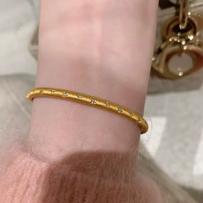Bracelets de luxe légers rétro haut de gamme en diamant brossé pour femmes, style cour, étincelant, 