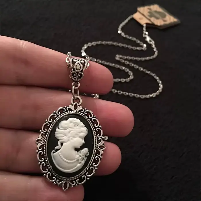 {100% neuf} 1 pièce Collier ras-de-cou vintage victorien sculpté avec pendentif beauté pour femmes et filles, collier camée, bijoux gothiques