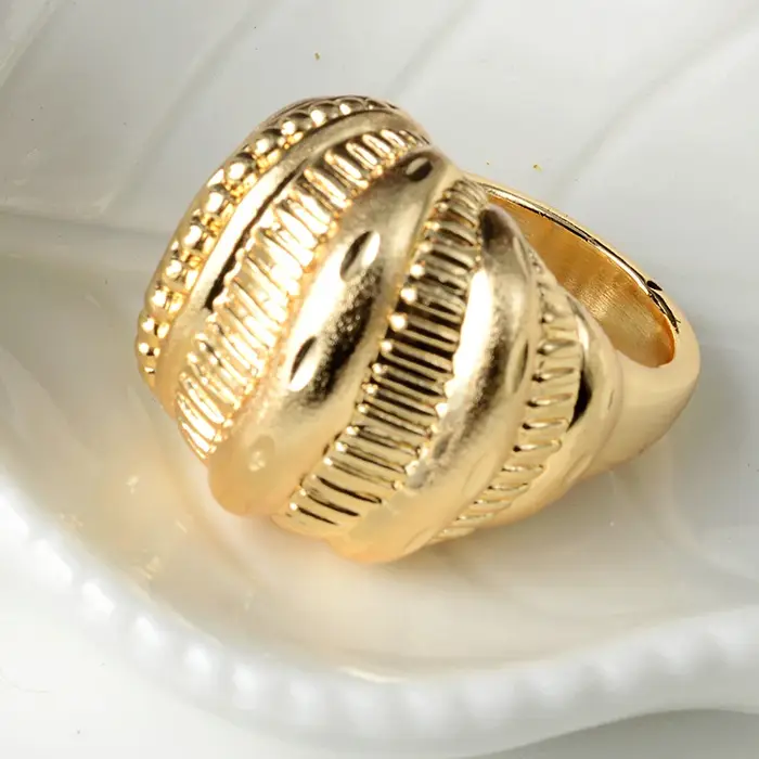 Grande bague en cuivre pour femme
