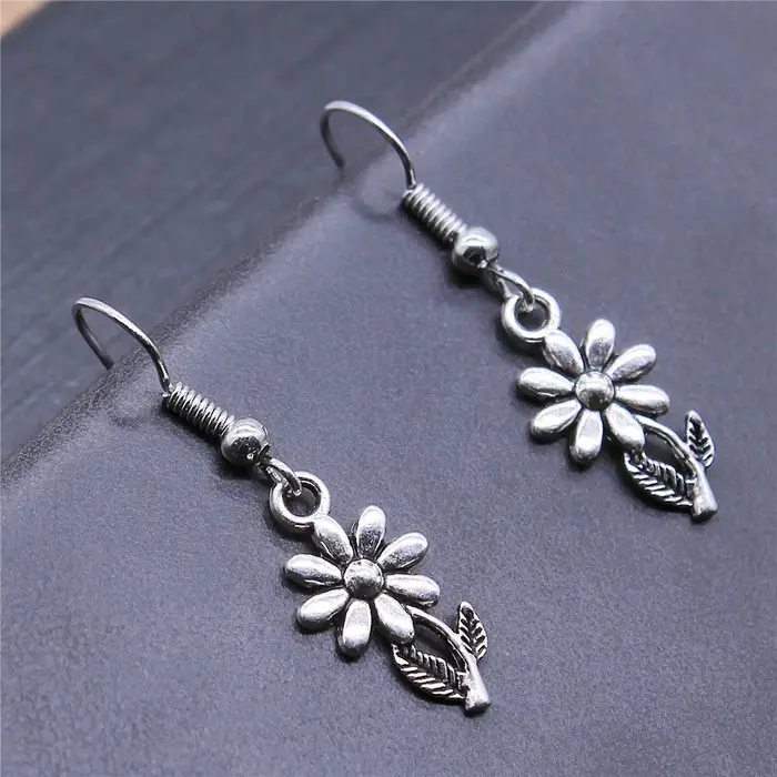 Boucles d'oreilles pendantes pour femmes, Design Simple, fait à la main, mignon, petite fleur de tou