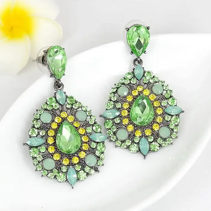 Boucles d'oreilles tendance en alliage avec cristaux et strass