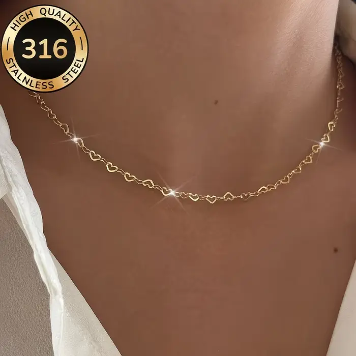 Collier en acier inoxydable forme de cœur évidé zirconium blanc élégant pour femmes occasions spéciales romantiques Saint-Valentin