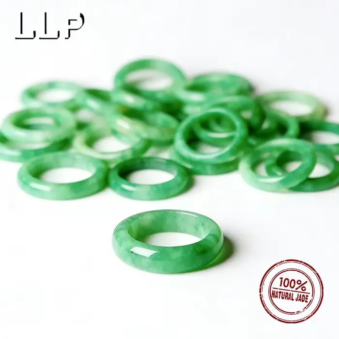 Bague émeraude verte en Jade naturel de qualité