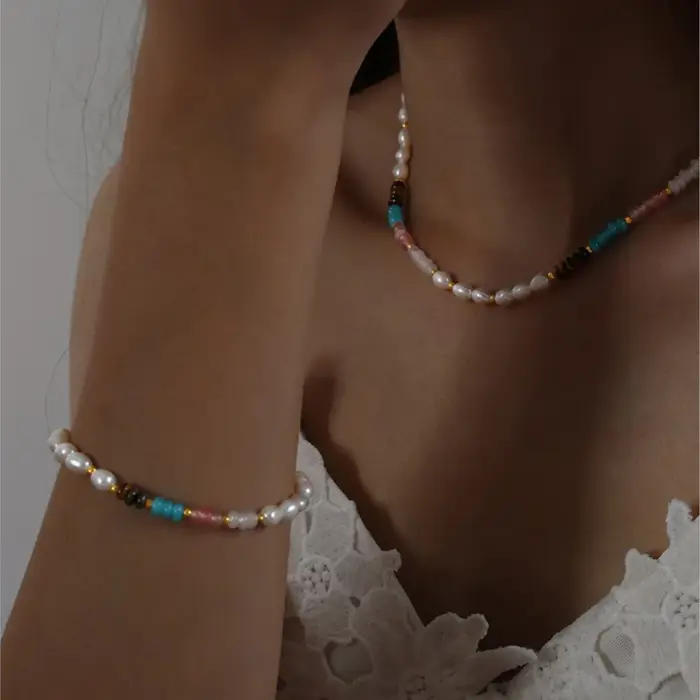 Collier et bracelet en perles d'eau douce et pierres naturelles style bohème pour femme
