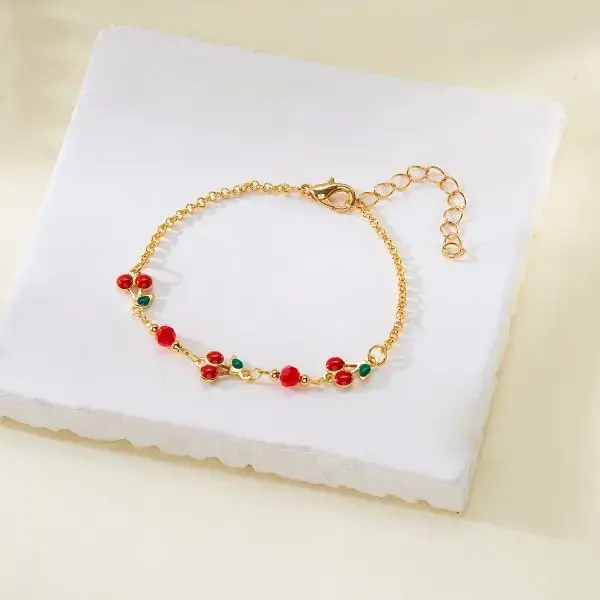 Bracelet Charme Fraise Rouge pour Femme, Mignon, en Forme de Cœur, avec Perles et Chaîne Métallique,